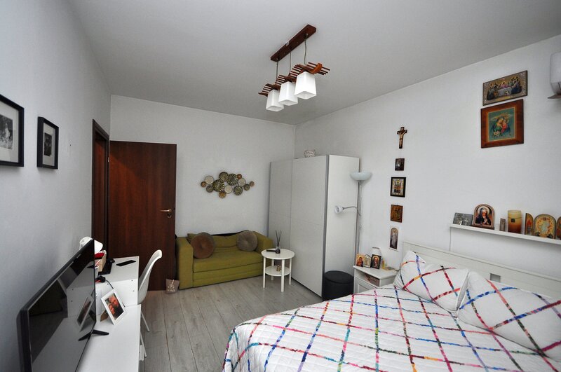 Drumul Taberei Ghencea Drumul Cooperativei garsoniera etaj 1, bloc nou