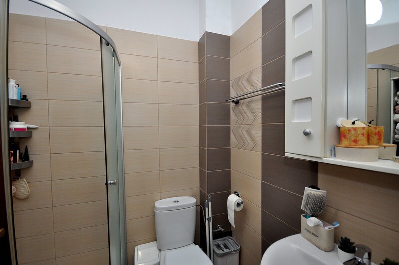 Drumul Taberei Ghencea Drumul Cooperativei garsoniera etaj 1, bloc nou